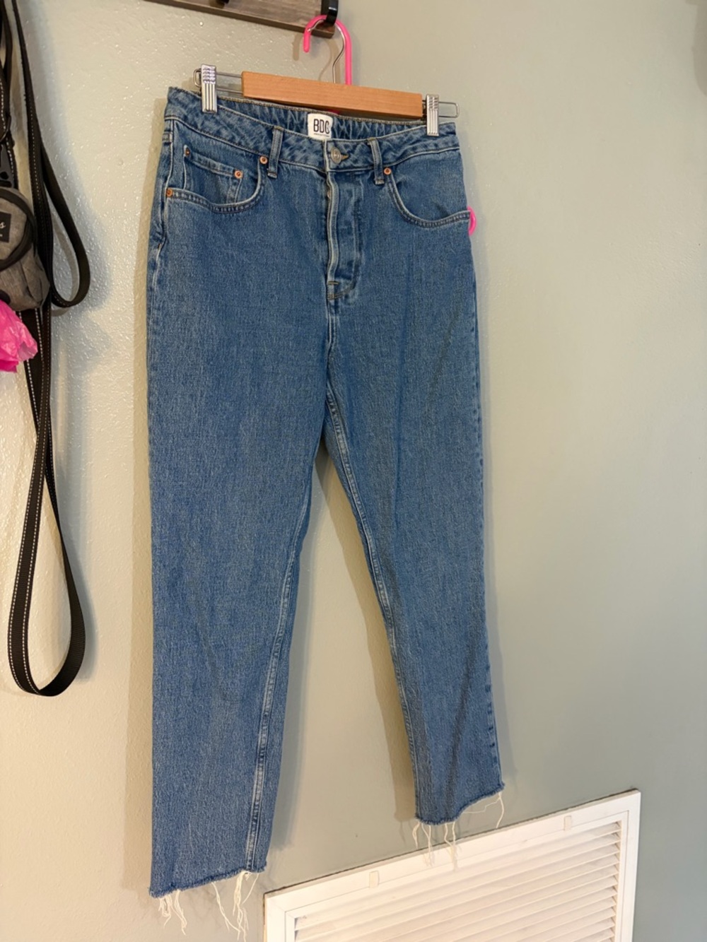 BDG Classic Straight Leg Jeans in Medium Blue